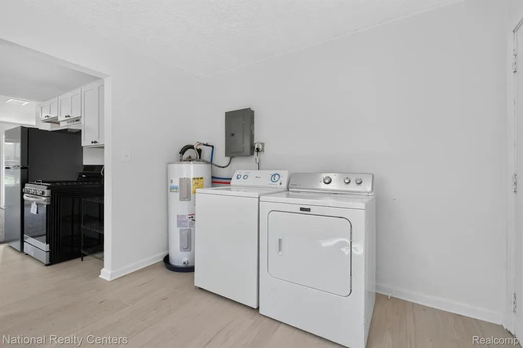 28544 Balmoral Street Garden City City MI 48135