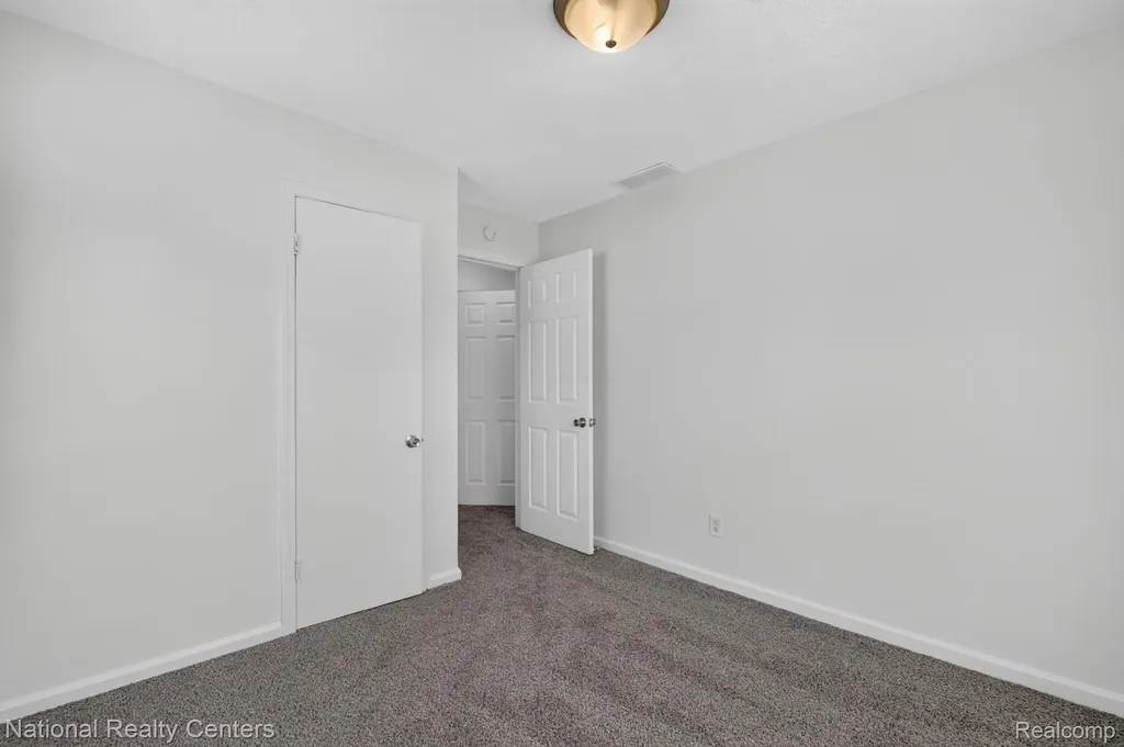 28544 Balmoral Street Garden City City MI 48135