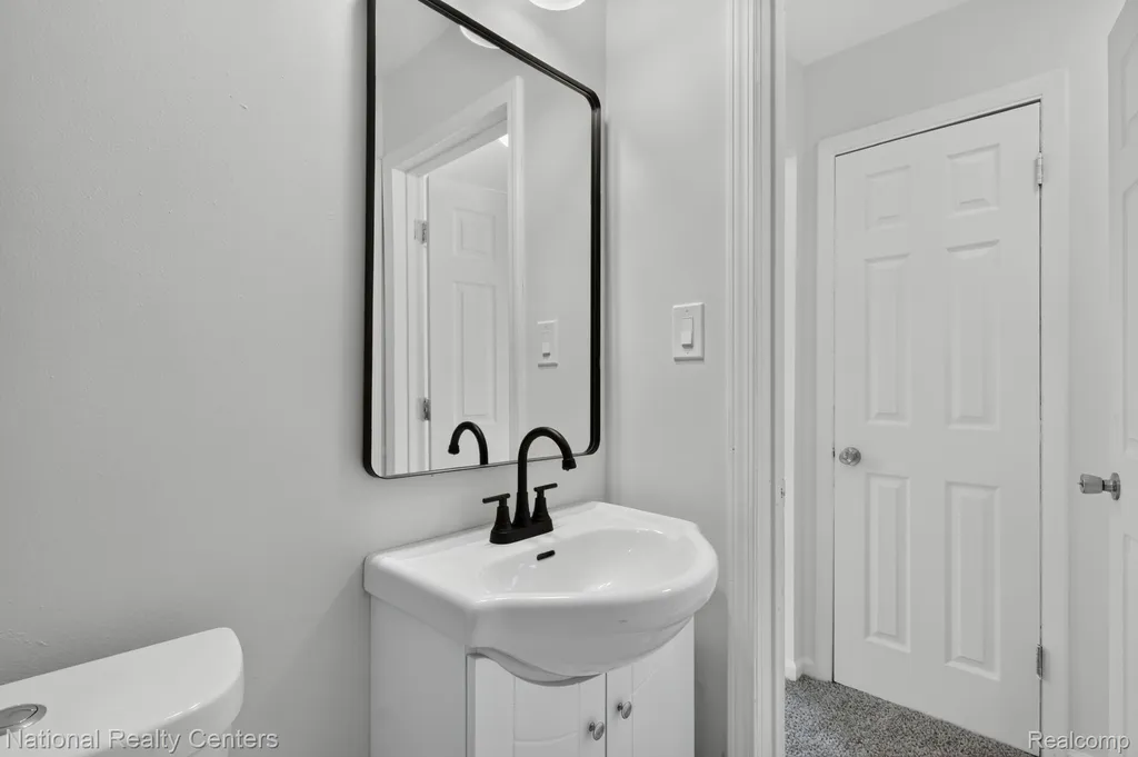 28544 Balmoral Street Garden City City MI 48135