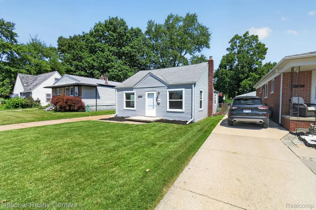 28544 Balmoral Street Garden City City MI 48135
