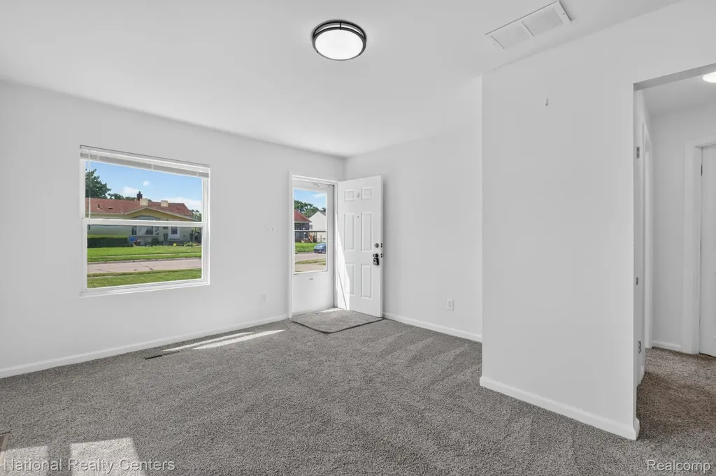 28544 Balmoral Street Garden City City MI 48135