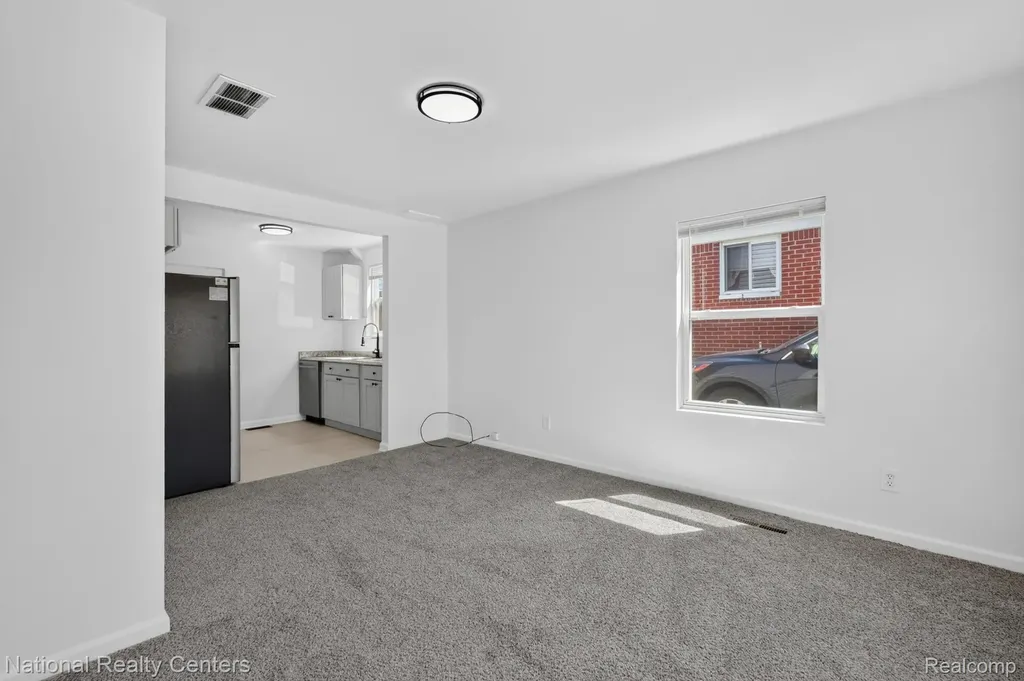 28544 Balmoral Street Garden City City MI 48135
