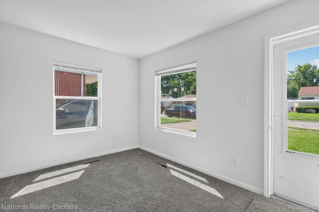 28544 Balmoral Street Garden City City MI 48135