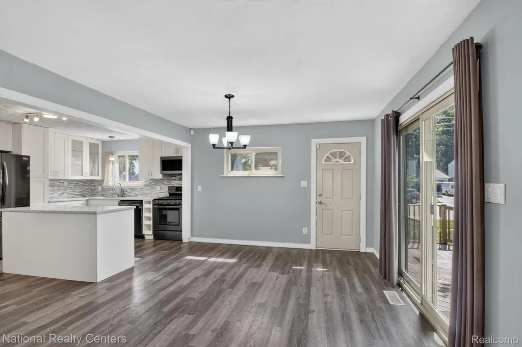 32405 Lyndon Street Livonia City MI 48154