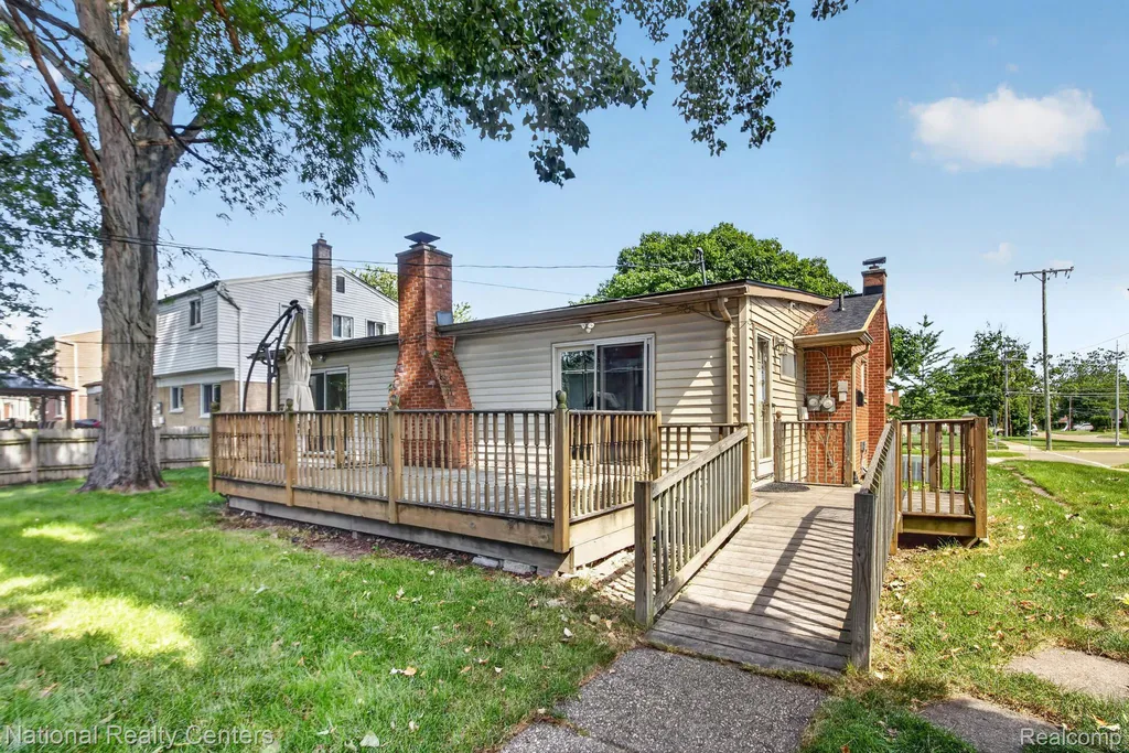 32405 Lyndon Street Livonia City MI 48154