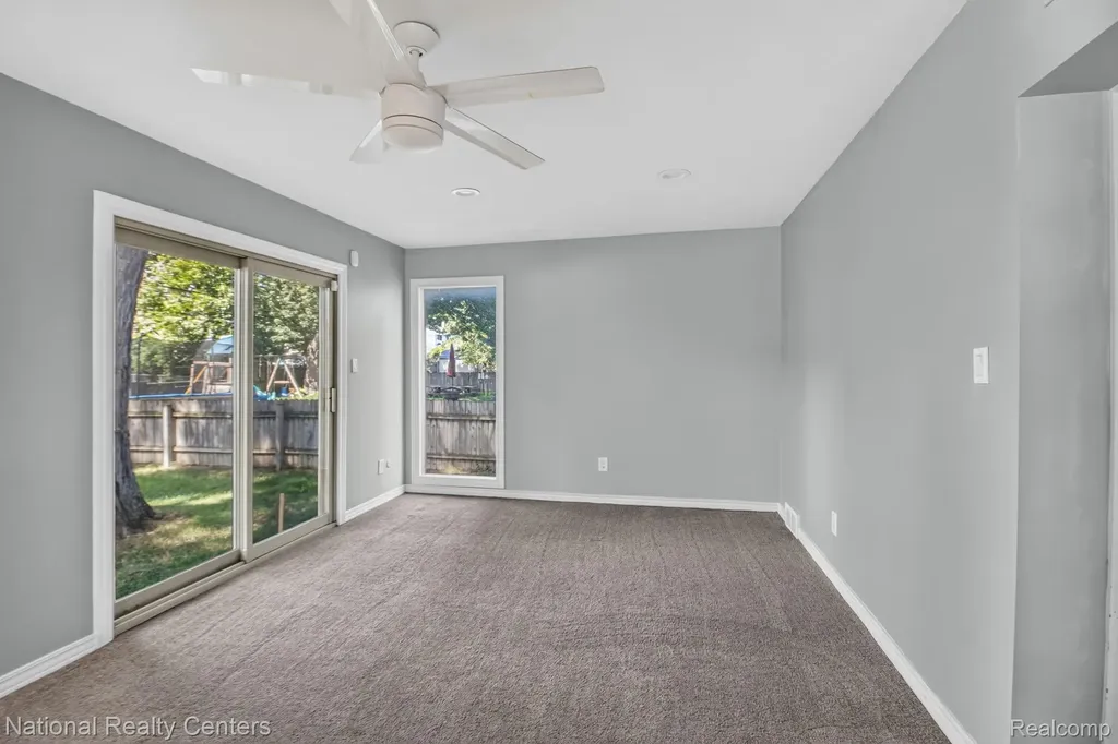 32405 Lyndon Street Livonia City MI 48154