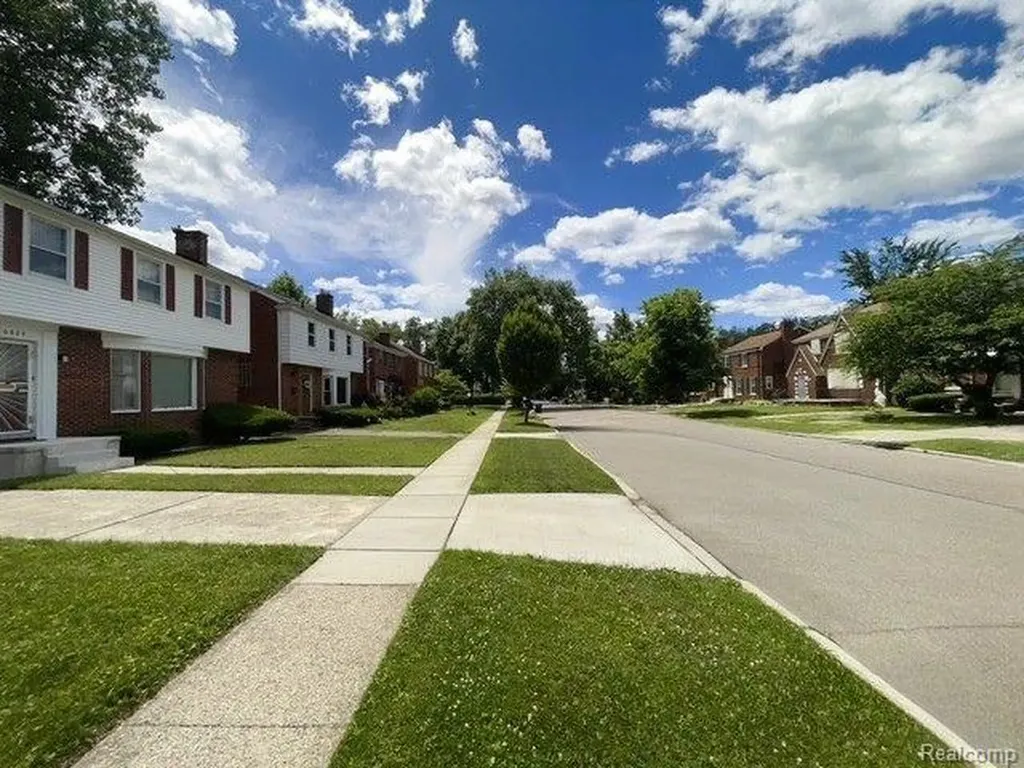 16842 Greenview Avenue Detroit City MI 48219