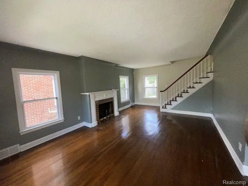 16842 Greenview Avenue Detroit City MI 48219