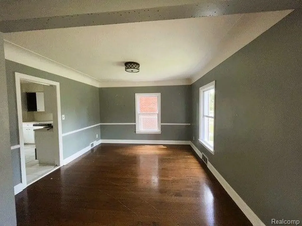 16842 Greenview Avenue Detroit City MI 48219
