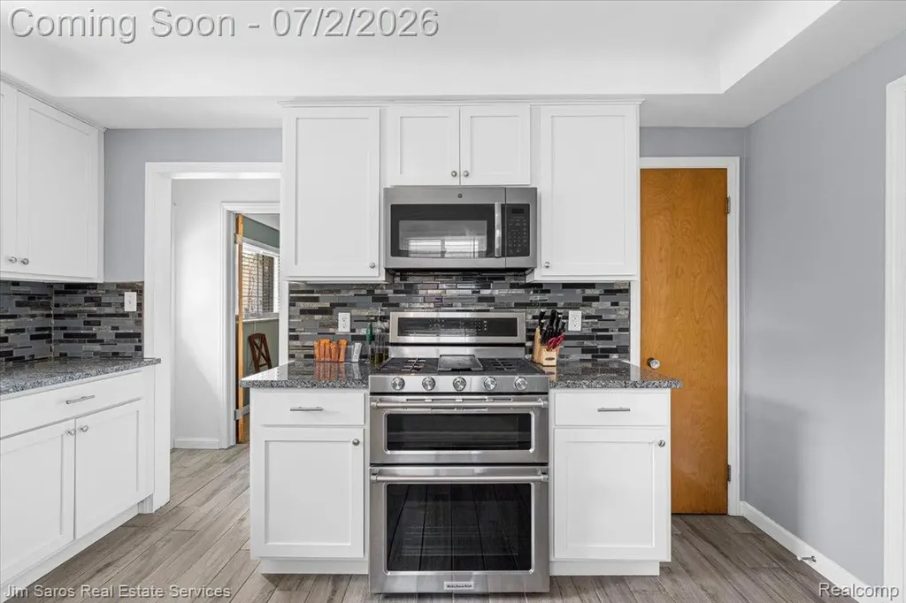 22306 Rosedale Street St. Clair Shores City MI 48080