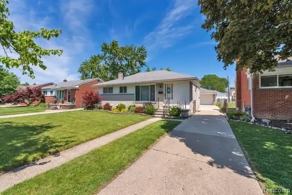 28430 Florence Street Garden City City MI 48135