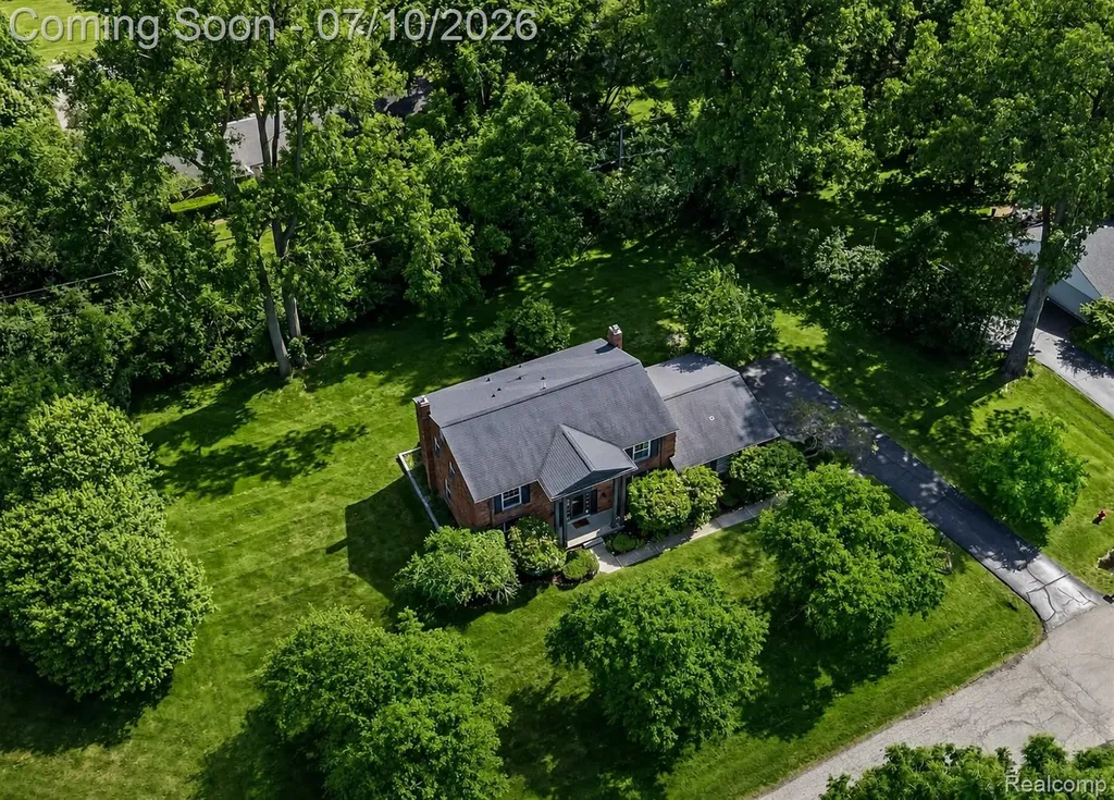 1629 Spotswood Drive Bloomfield Hills City MI 48302