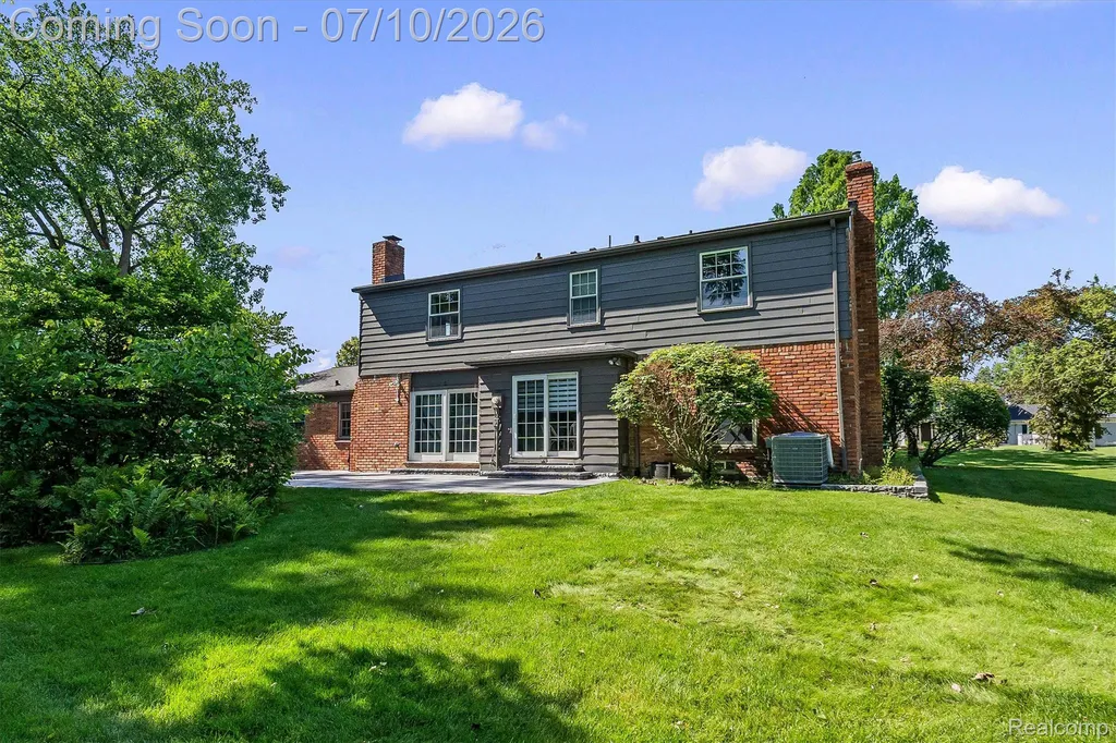1629 Spotswood Drive Bloomfield Hills City MI 48302