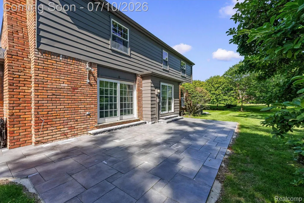 1629 Spotswood Drive Bloomfield Hills City MI 48302