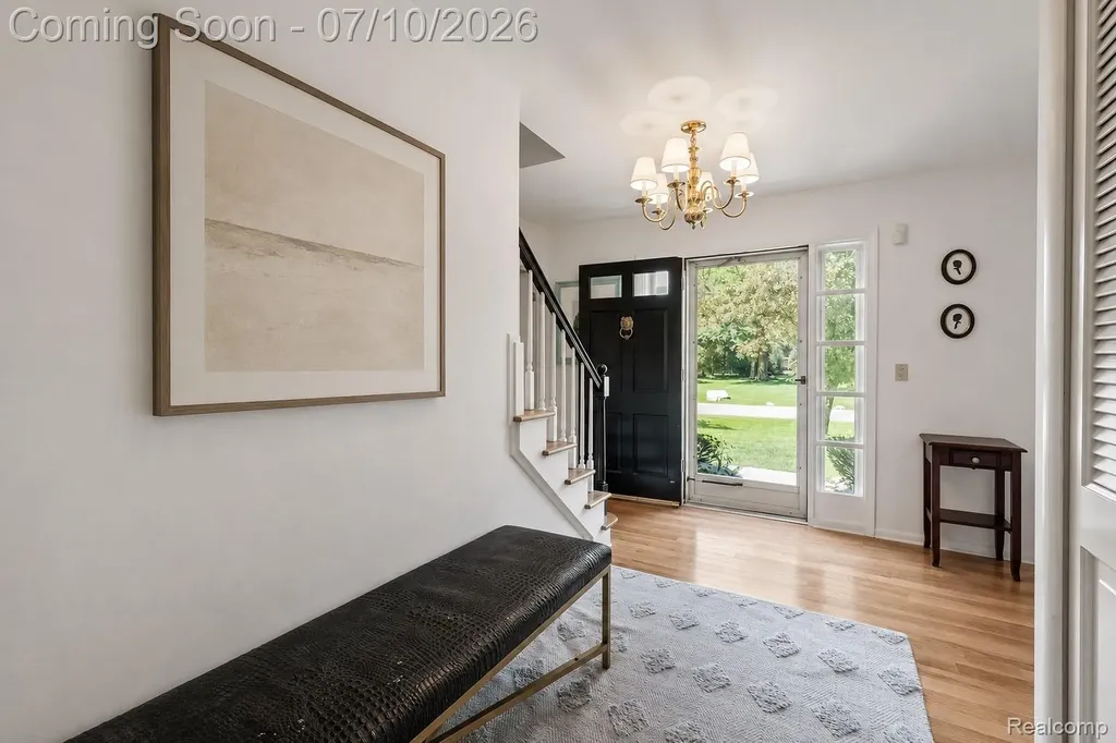 1629 Spotswood Drive Bloomfield Hills City MI 48302