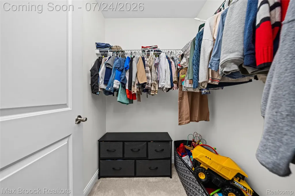 8012 Ivy Glen Park Lane White Lake Charter Township MI 48386