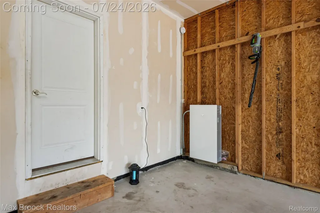 8012 Ivy Glen Park Lane White Lake Charter Township MI 48386