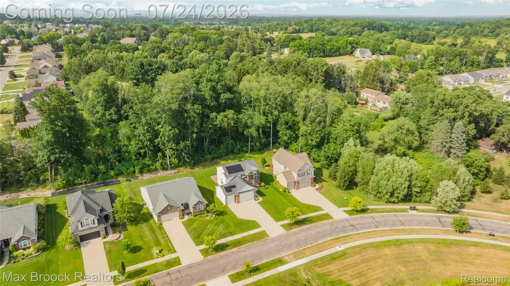 8012 Ivy Glen Park Lane White Lake Charter Township MI 48386