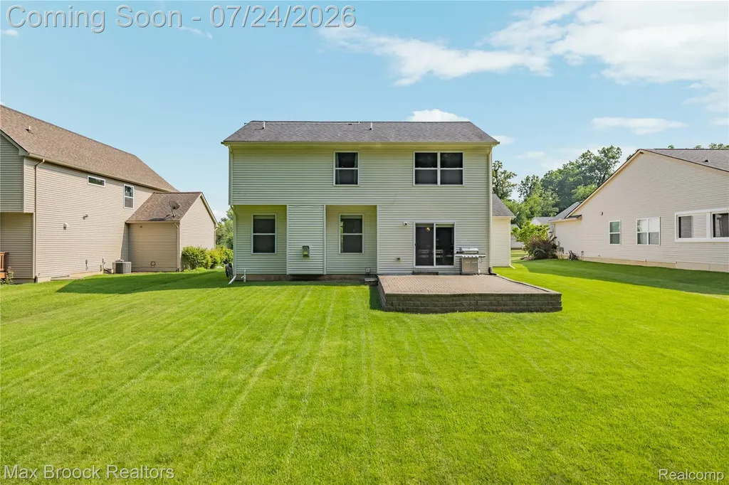 8012 Ivy Glen Park Lane White Lake Charter Township MI 48386