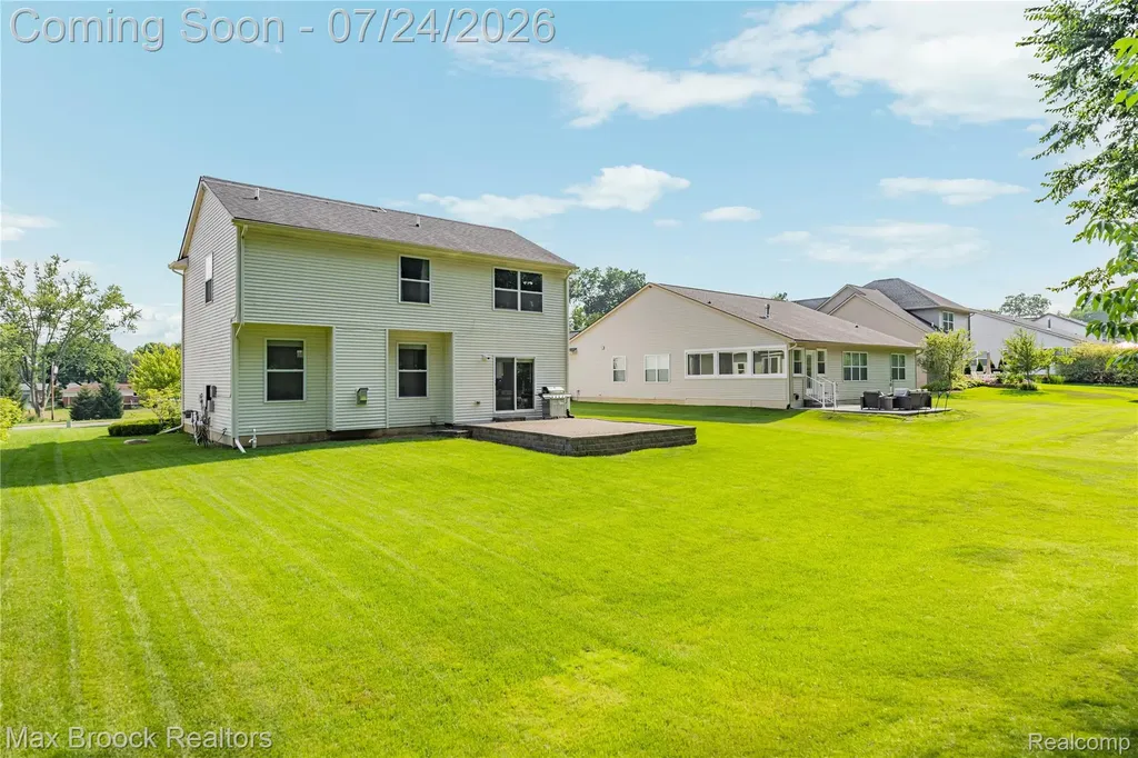 8012 Ivy Glen Park Lane White Lake Charter Township MI 48386