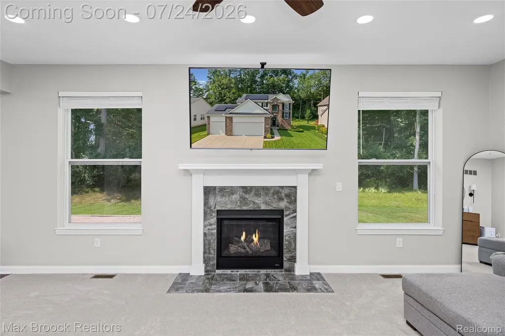 8012 Ivy Glen Park Lane White Lake Charter Township MI 48386