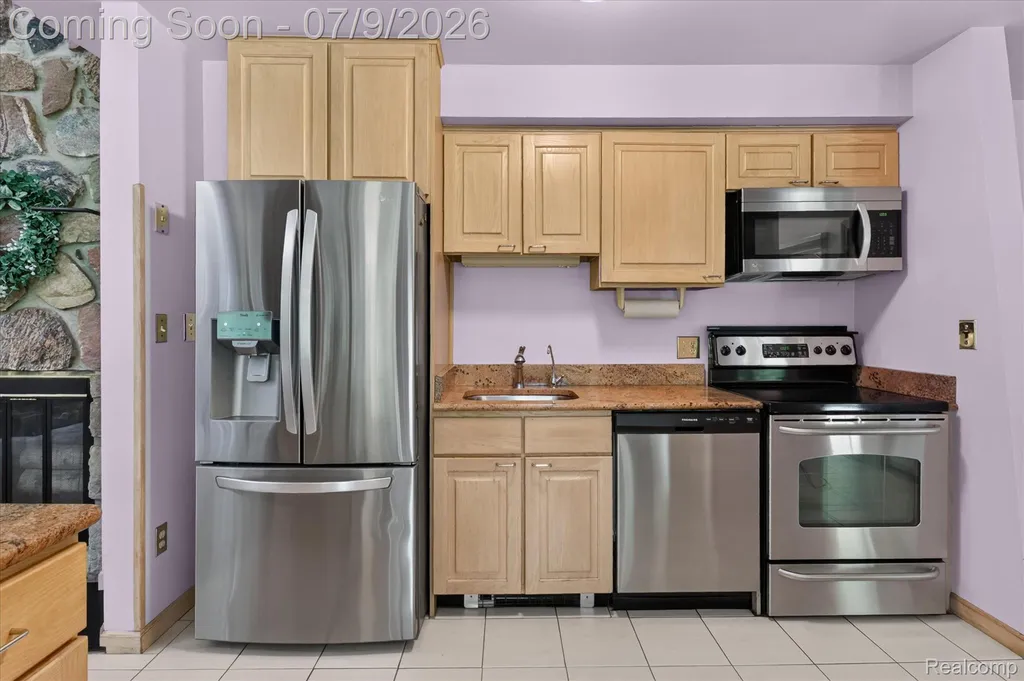 1091 Plover Drive Highland Charter Township MI 48357