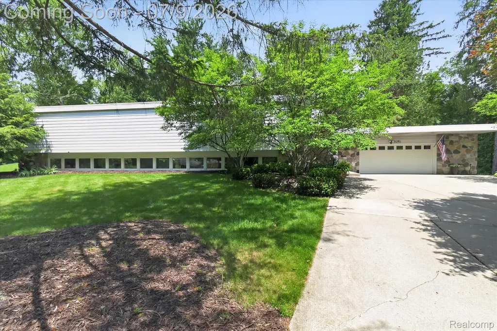 1091 Plover Drive Highland Charter Township MI 48357