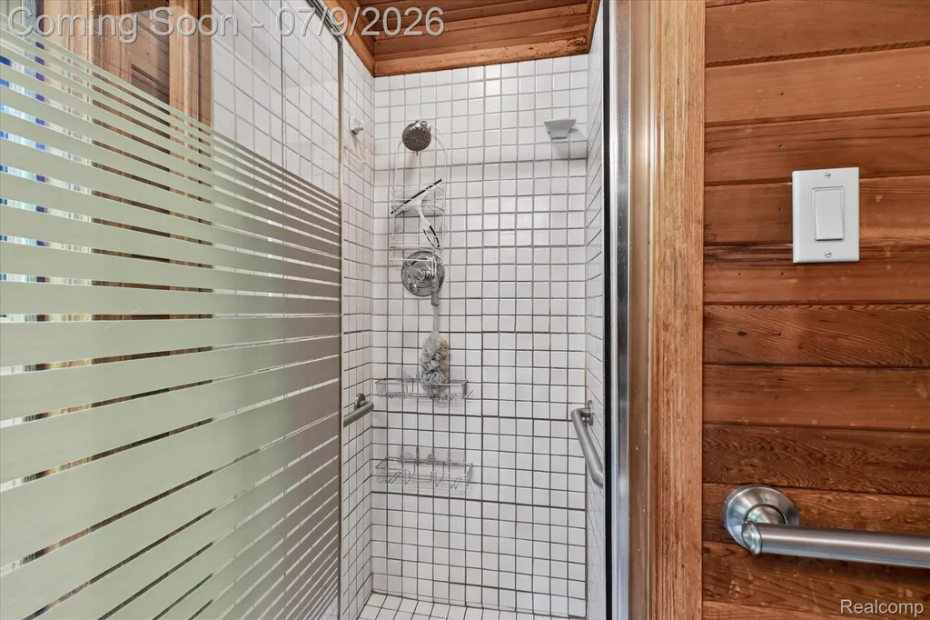 1091 Plover Drive Highland Charter Township MI 48357