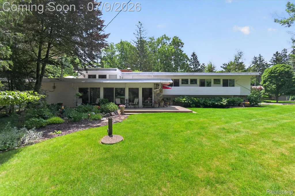 1091 Plover Drive Highland Charter Township MI 48357