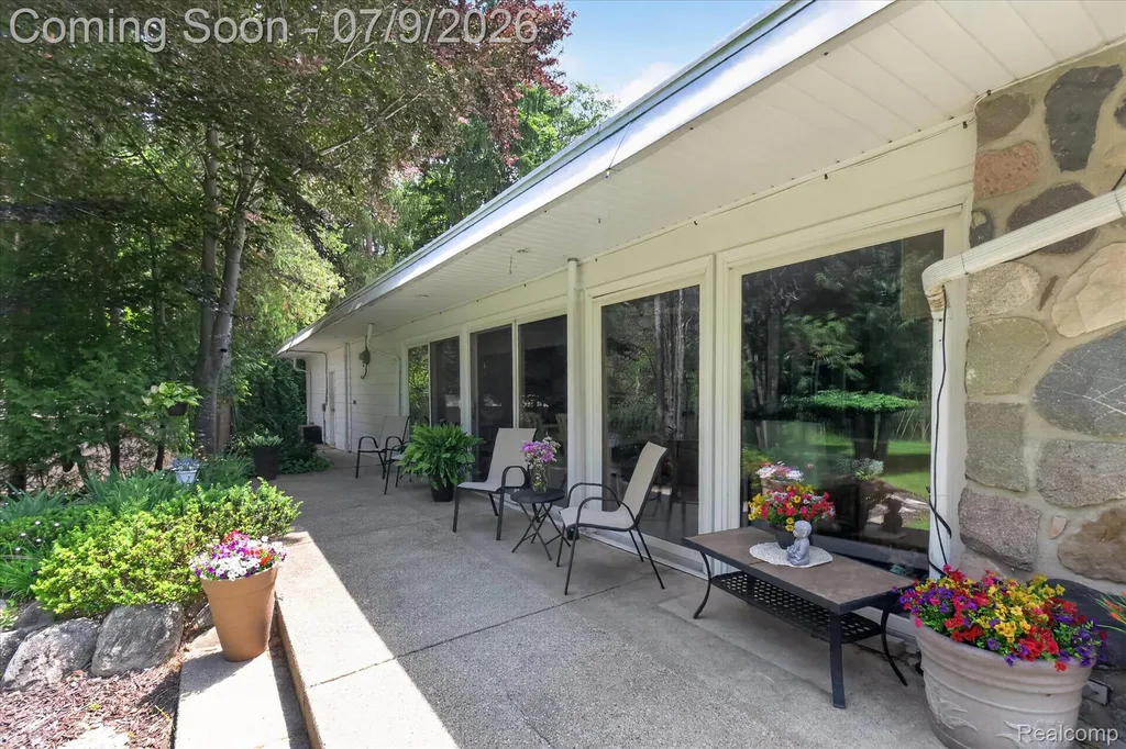 1091 Plover Drive Highland Charter Township MI 48357