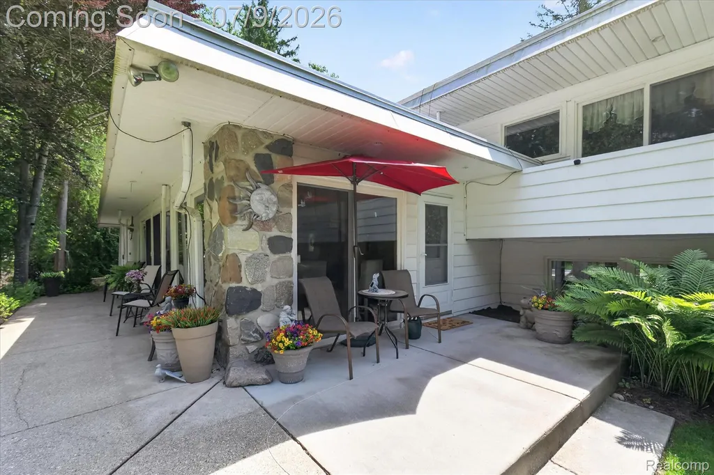 1091 Plover Drive Highland Charter Township MI 48357