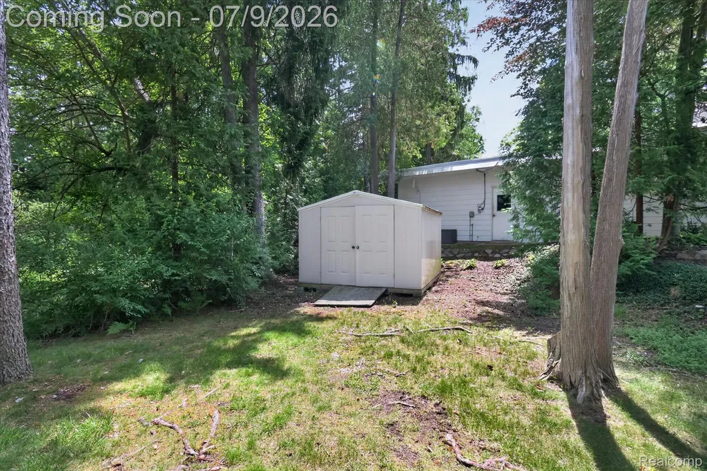 1091 Plover Drive Highland Charter Township MI 48357