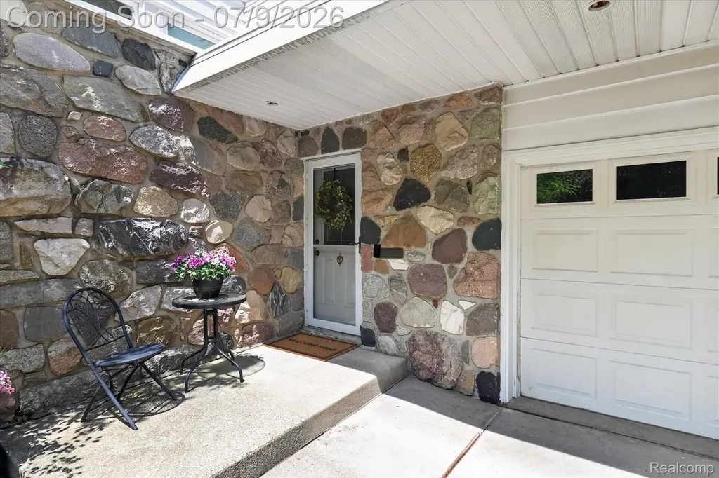 1091 Plover Drive Highland Charter Township MI 48357