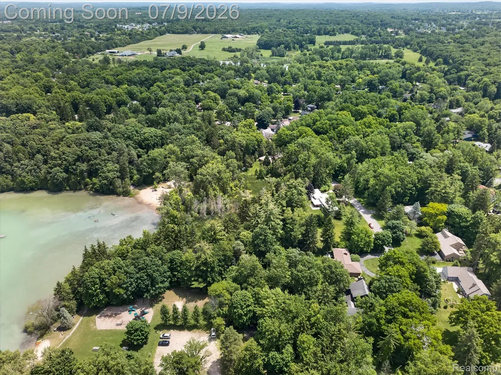 1091 Plover Drive Highland Charter Township MI 48357