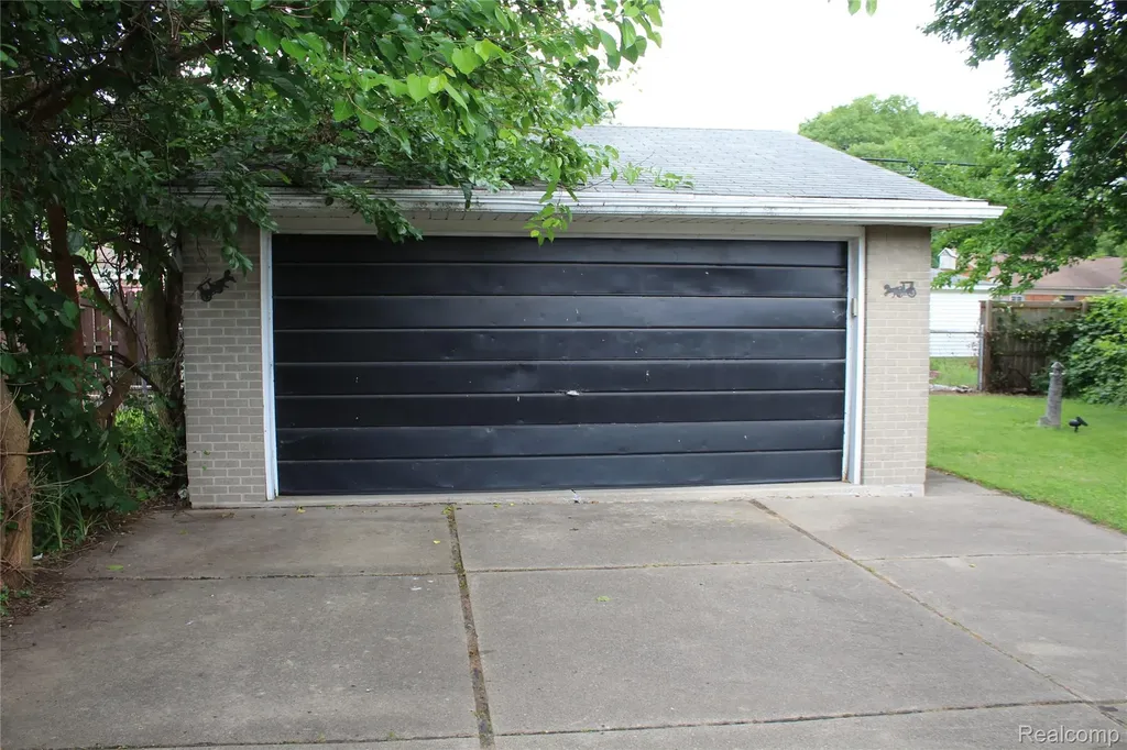 11717 Tecumseh Redford Charter Township MI 48239