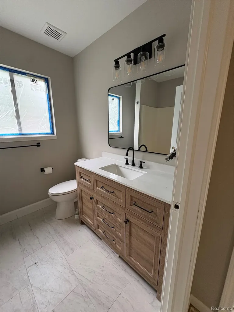 456 Morningside Drive Waterford Charter Township MI 48327