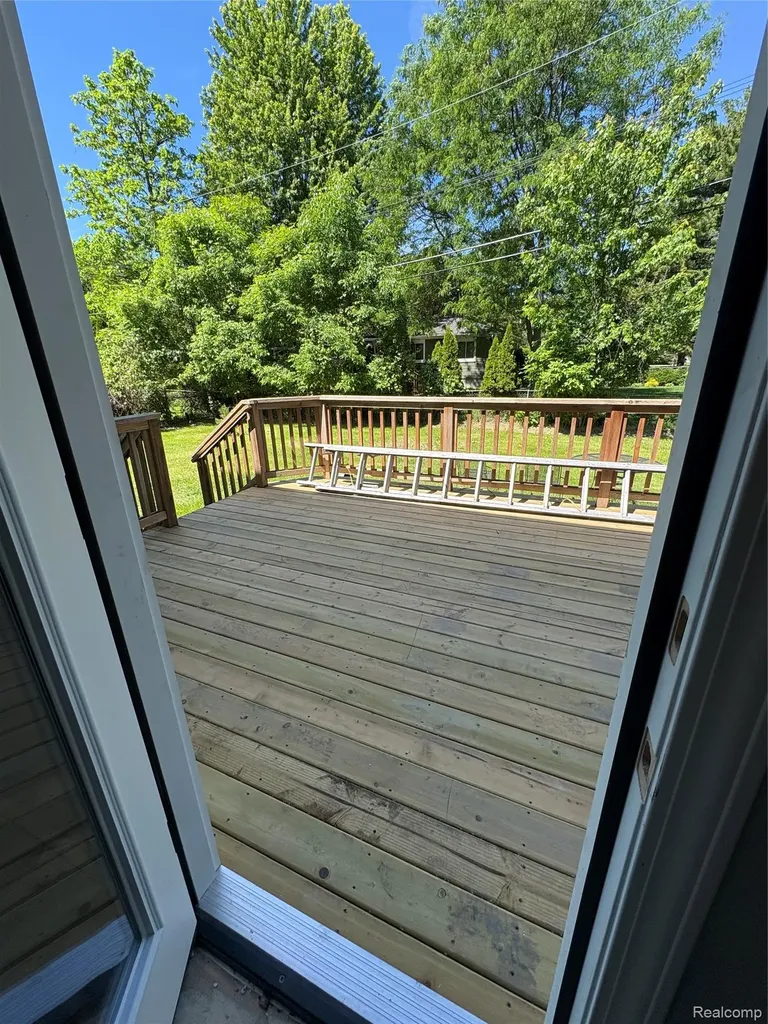 456 Morningside Drive Waterford Charter Township MI 48327