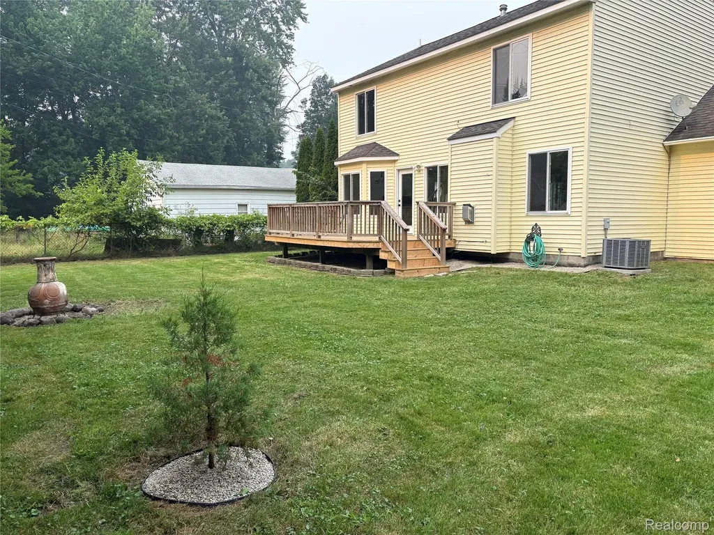 456 Morningside Drive Waterford Charter Township MI 48327