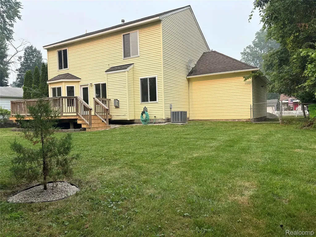 456 Morningside Drive Waterford Charter Township MI 48327