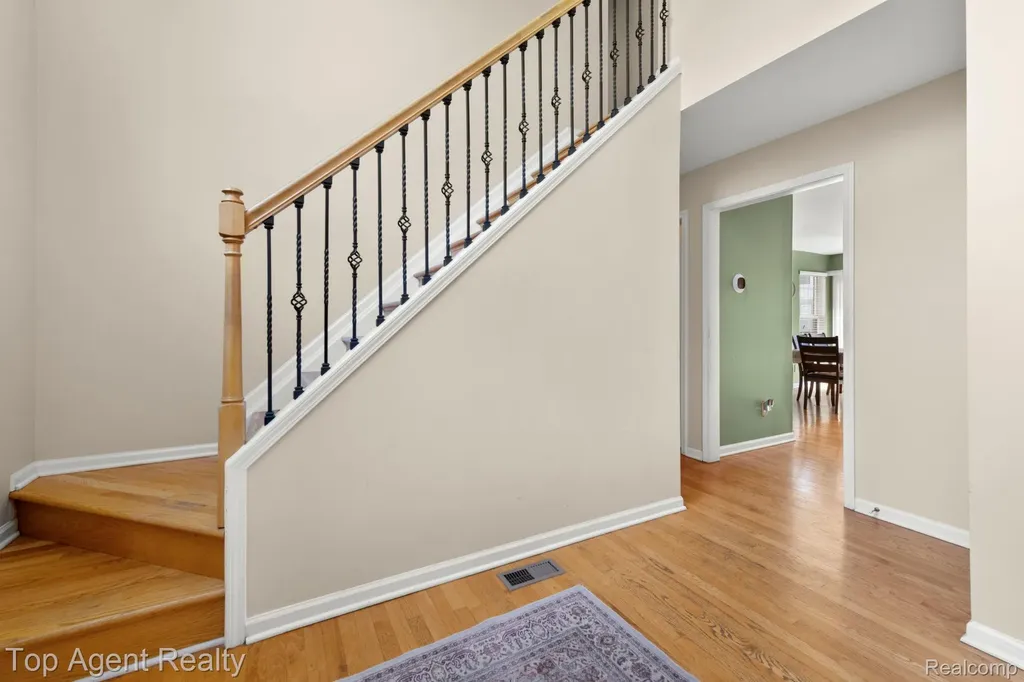 33780 Stonecrest Drive Sterling Heights City MI 48312