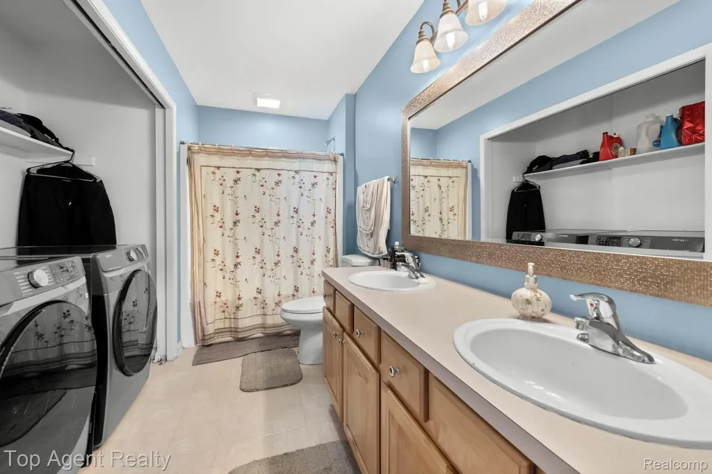 33780 Stonecrest Drive Sterling Heights City MI 48312