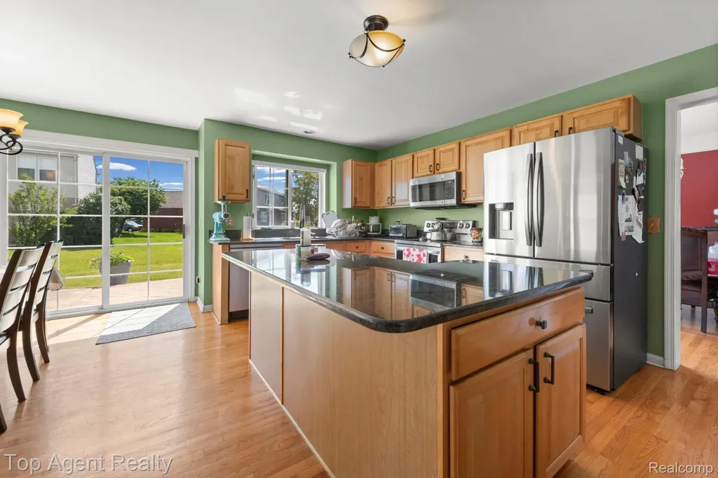 33780 Stonecrest Drive Sterling Heights City MI 48312