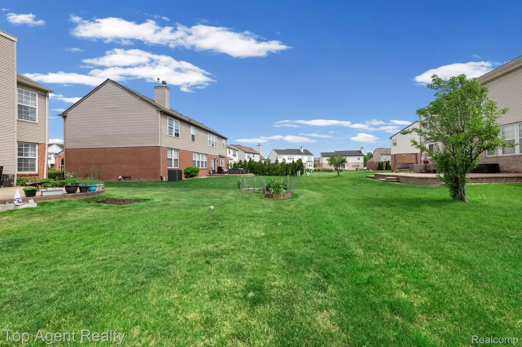 33780 Stonecrest Drive Sterling Heights City MI 48312