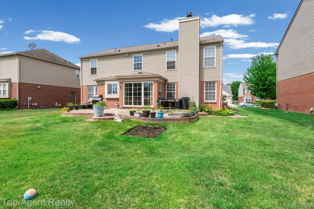 33780 Stonecrest Drive Sterling Heights City MI 48312
