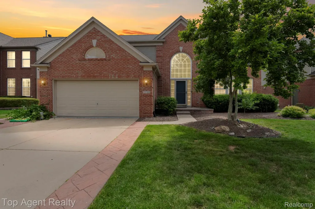 33780 Stonecrest Drive Sterling Heights City MI 48312