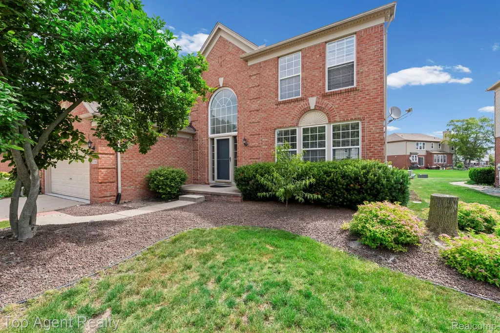 33780 Stonecrest Drive Sterling Heights City MI 48312