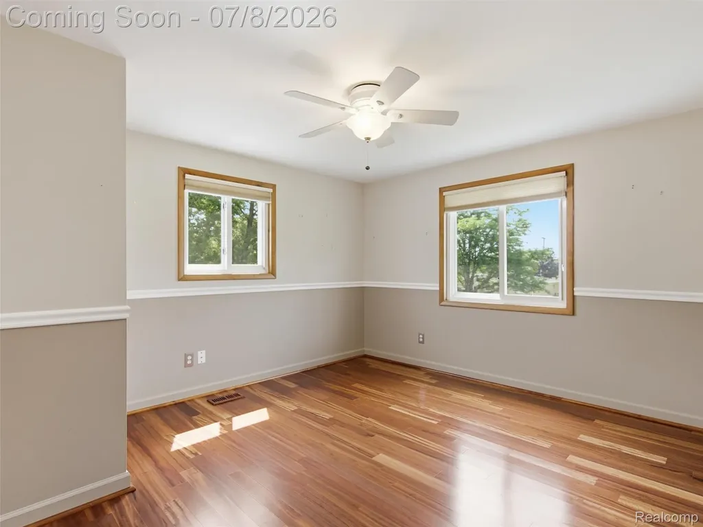 17268 Fitzgerald Street Livonia City MI 48152