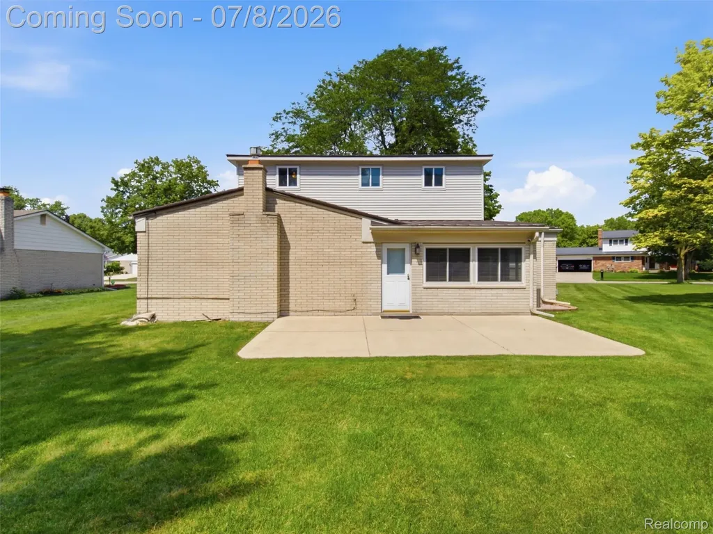 17268 Fitzgerald Street Livonia City MI 48152