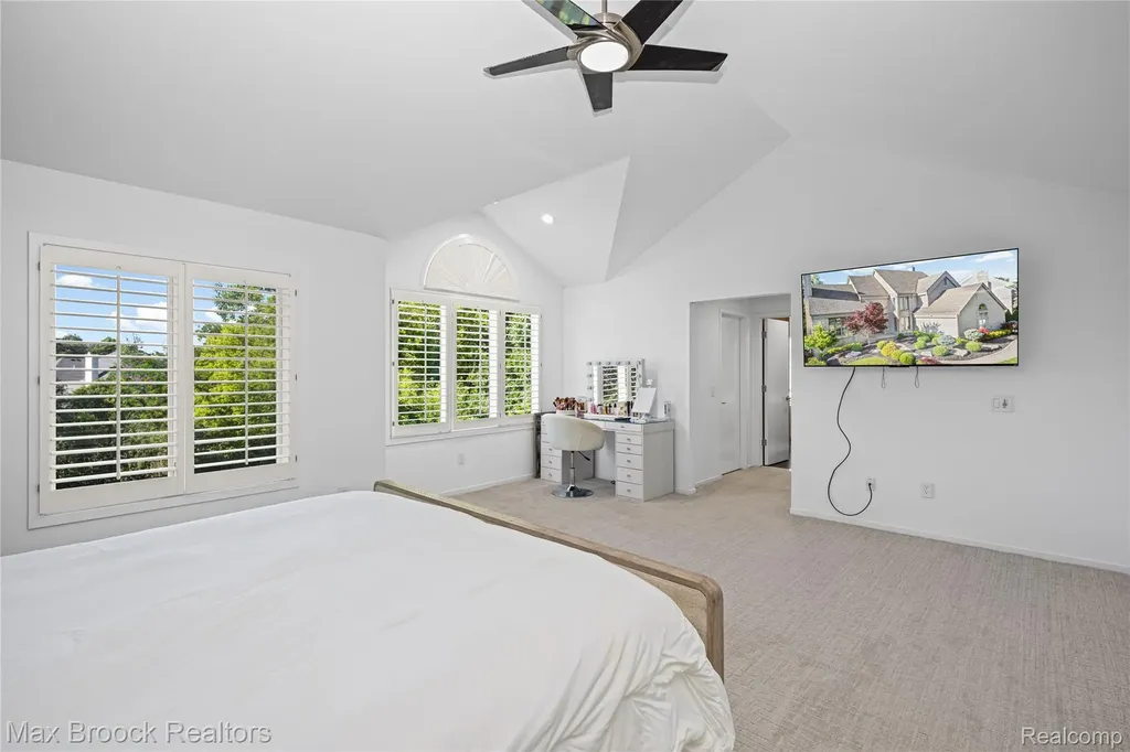 7102 Alta Vista Drive West Bloomfield Charter Township MI 48322