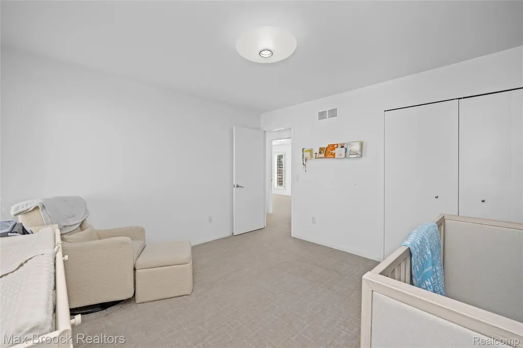 7102 Alta Vista Drive West Bloomfield Charter Township MI 48322